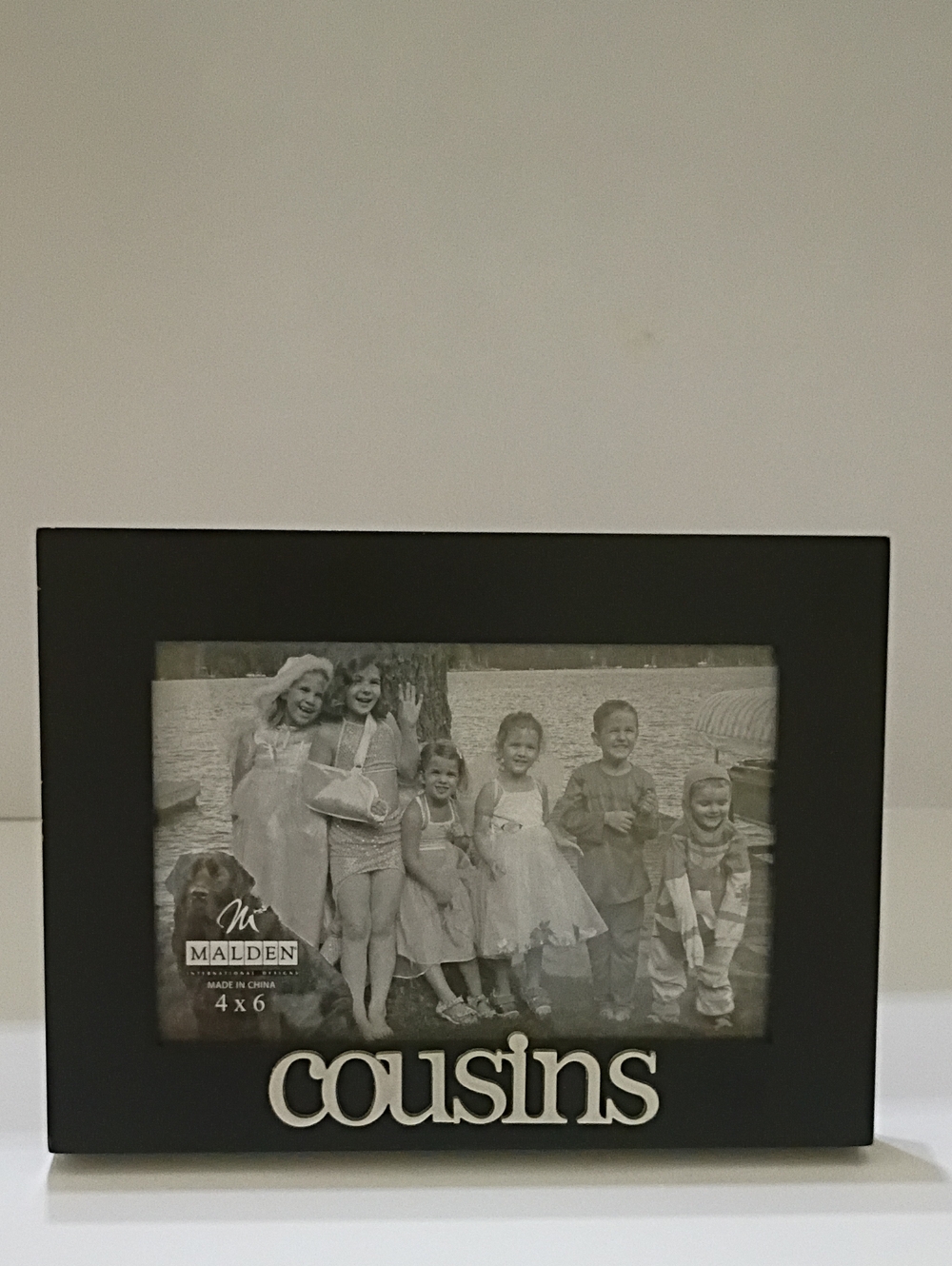 Malden Black Photo Frame with 'cousins' Accent